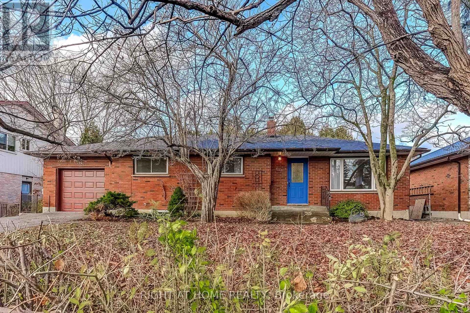 374 TOYNEVALE ROAD, Pickering, Ontario