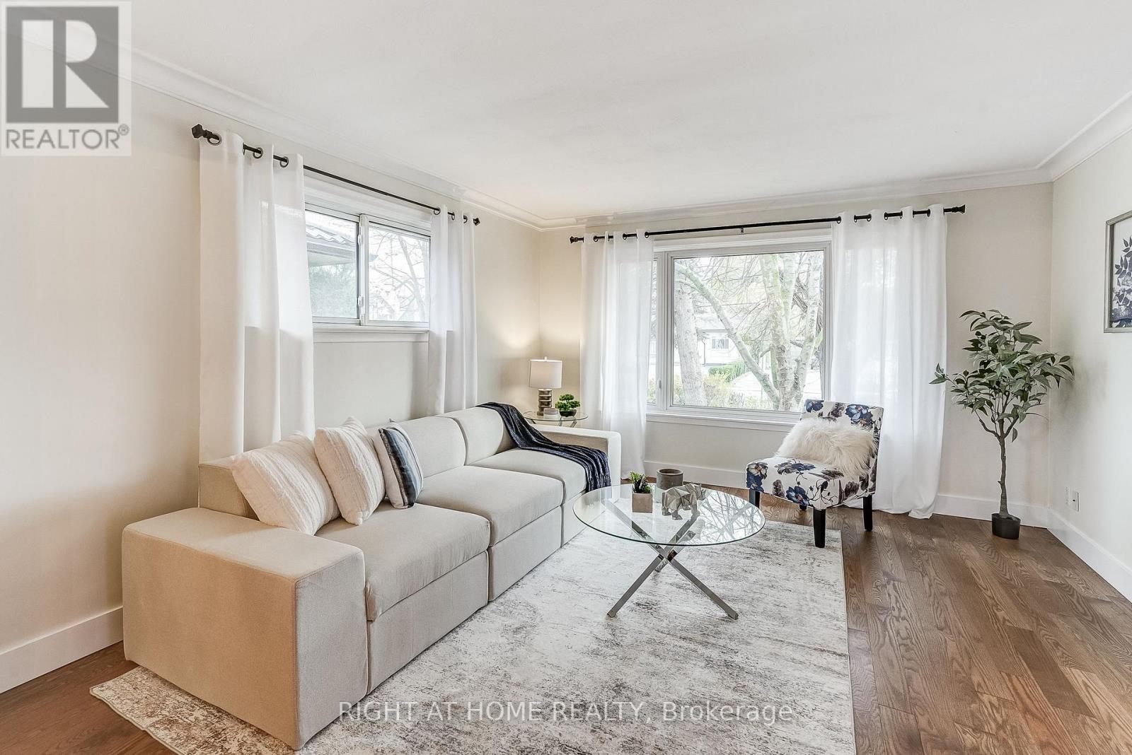 374 Toynevale Road, Pickering, Ontario L1W 2H1 - Photo 5 - E12584068