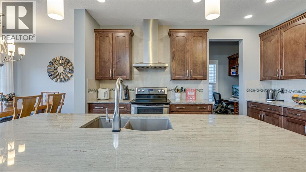 343 Hillcrest Heights Sw, Airdrie, Alberta  T4B 4C1 - Photo 4 - A2266091