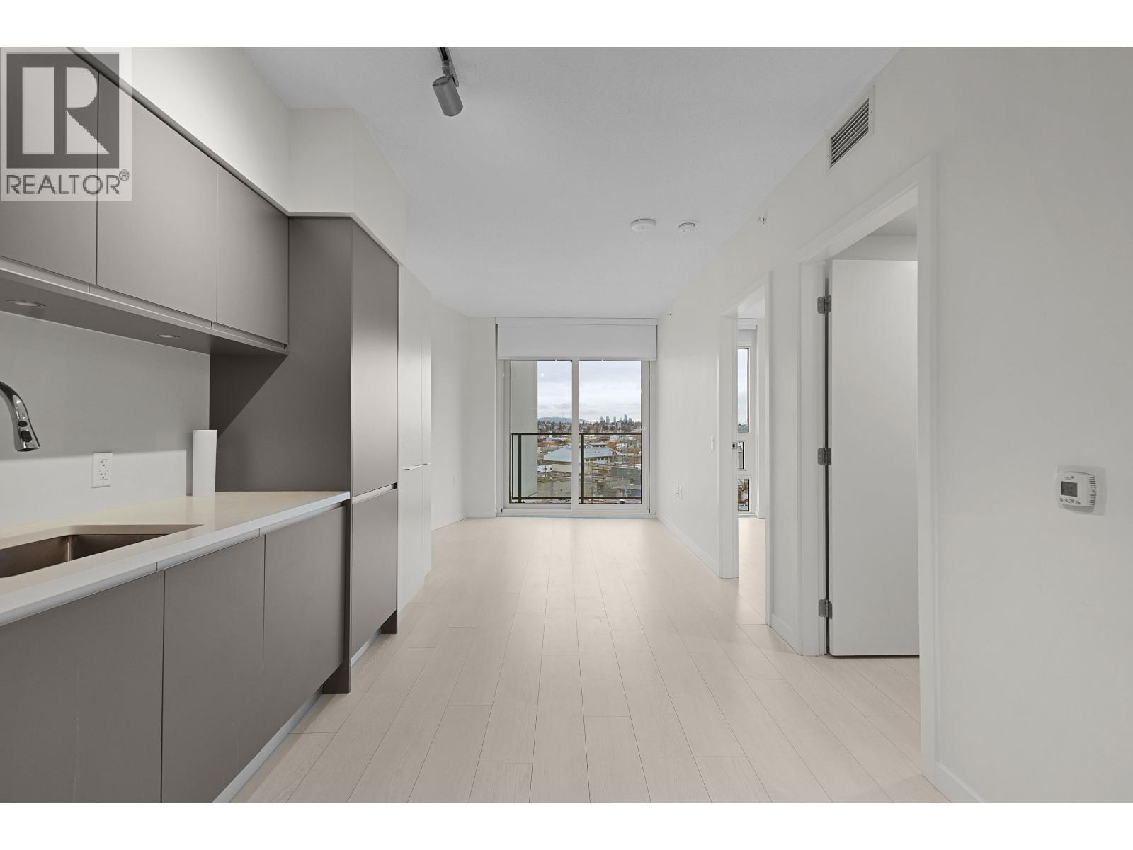 9xx 180 E 2nd, Vancouver, British Columbia  V5T 0K4 - Photo 3 - R3070796