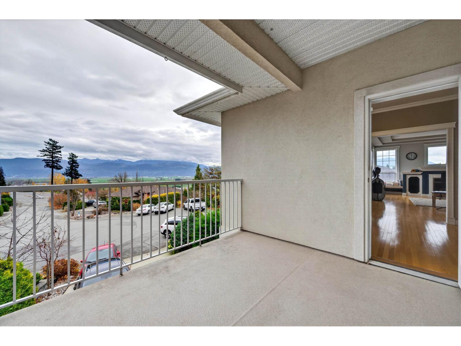 36010 Spyglass Court, Abbotsford, British Columbia  V3G 2W7 - Photo 8 - R3070194