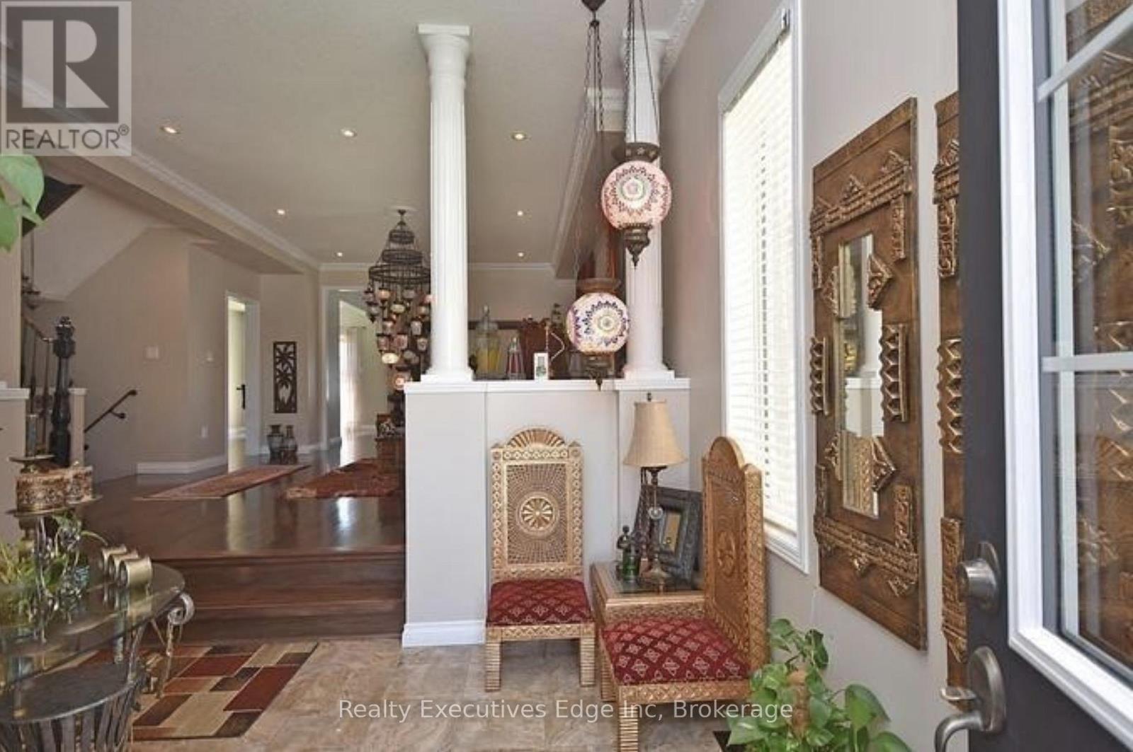 3364 Chief Mbulu Way, Mississauga, Ontario  L5M 0H7 - Photo 2 - W12584092