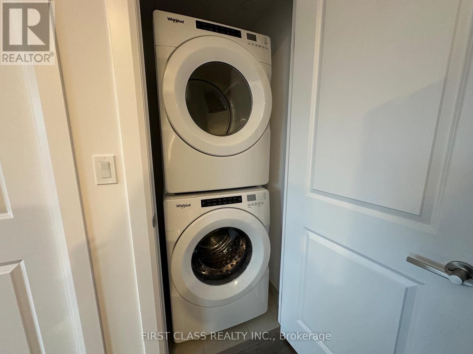 3240 William Coltson Avenue, Oakville, Ontario  L6H 8C8 - Photo 11 - W12584066