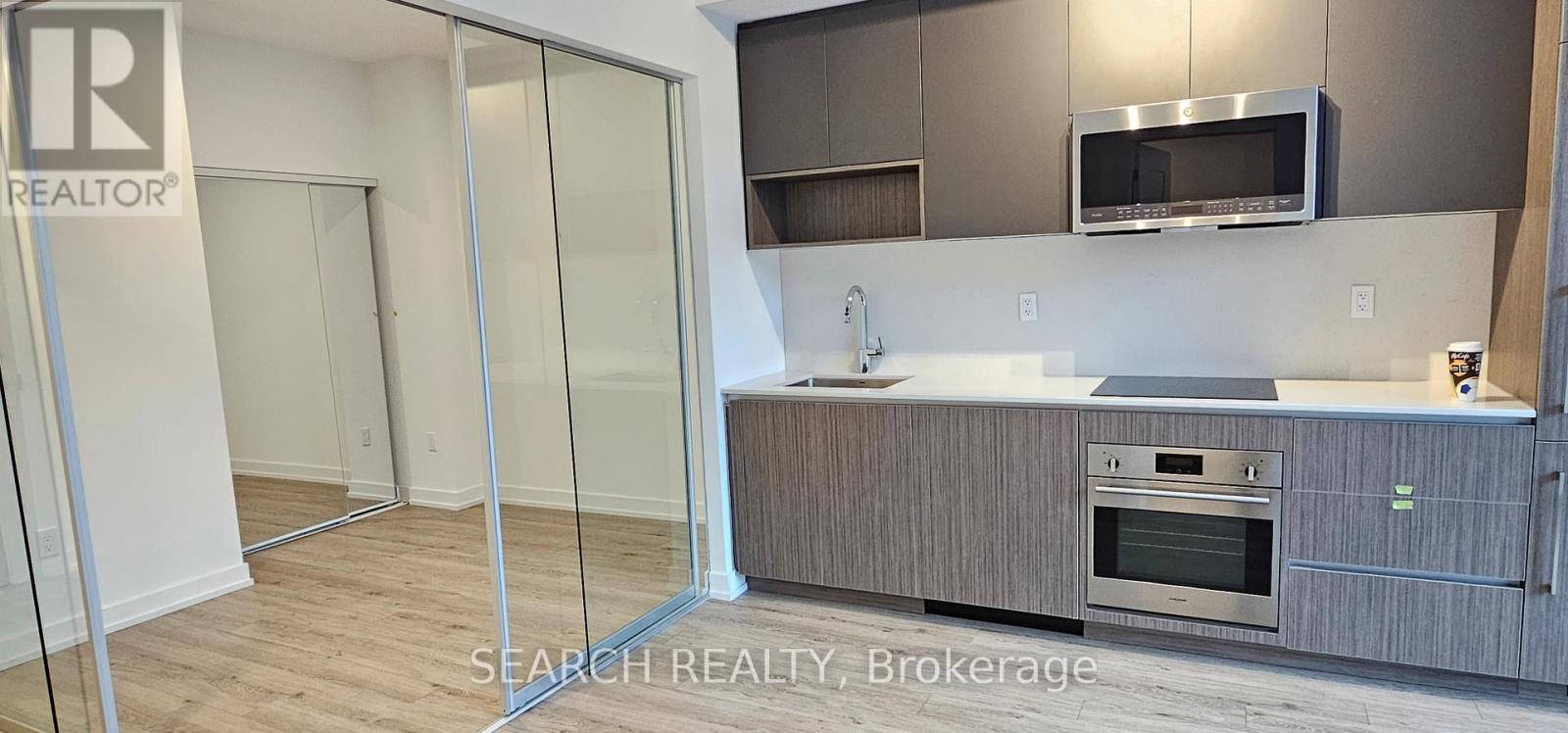 801 The Queensway, Toronto, Ontario  M8Z 1N4 - Photo 7 - W12584076