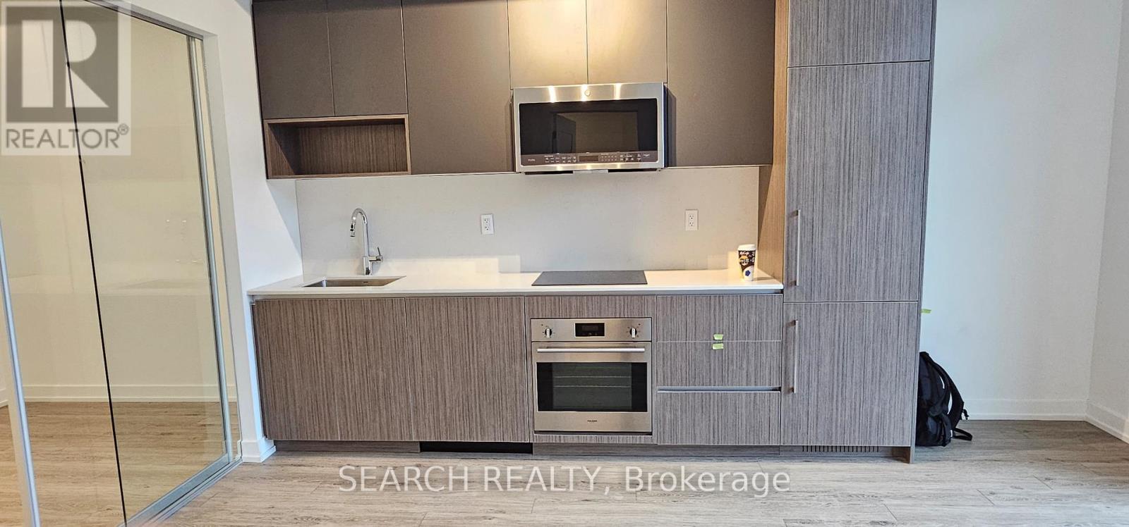 801 The Queensway, Toronto, Ontario  M8Z 1N4 - Photo 8 - W12584076