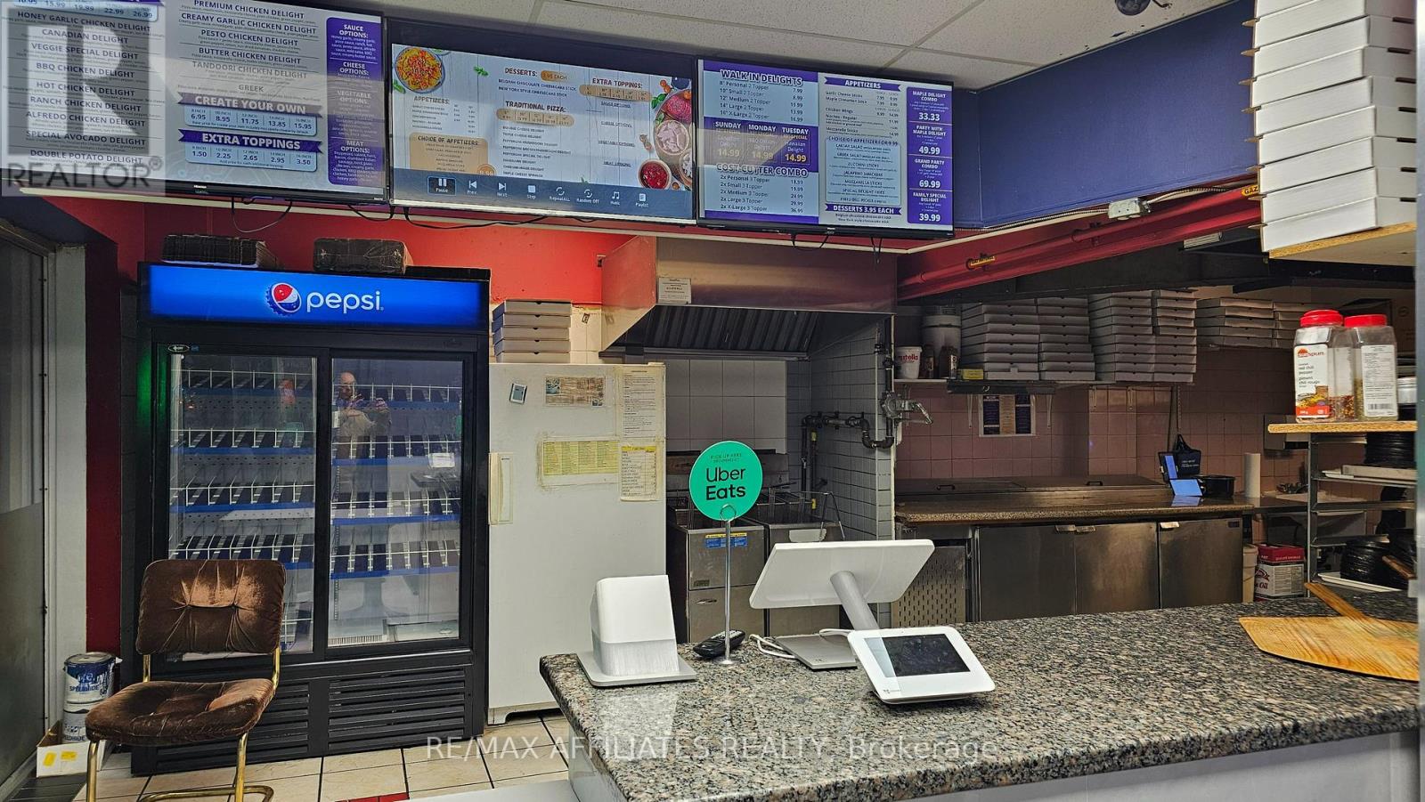 1012 Merivale Road, Ottawa, Ontario  K1Z 6A5 - Photo 5 - X12553456