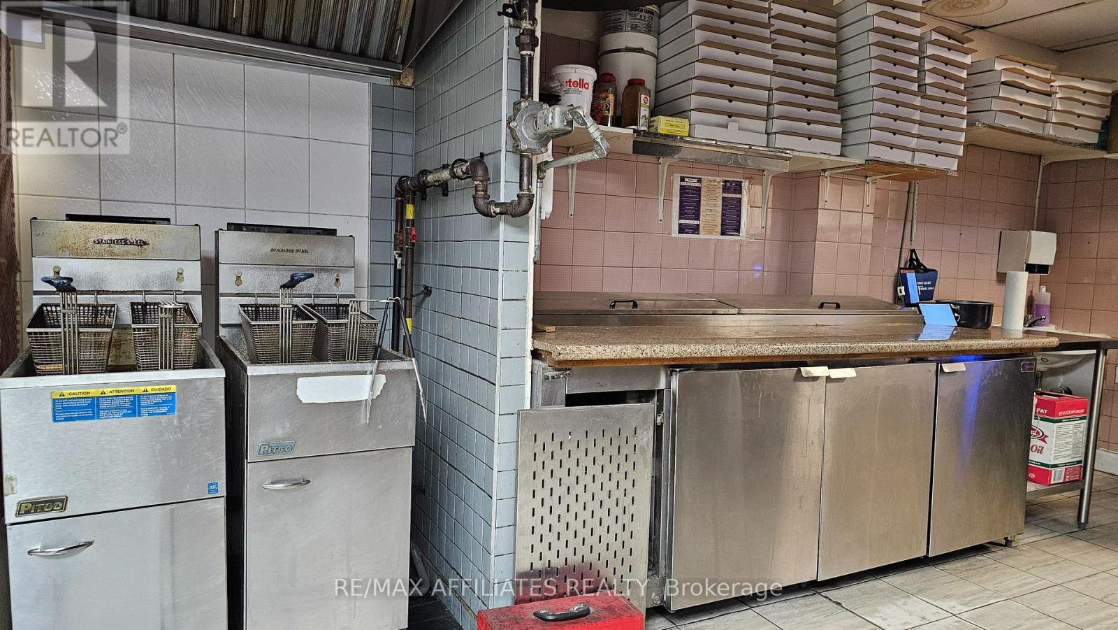 1012 Merivale Road, Ottawa, Ontario  K1Z 6A5 - Photo 9 - X12553456