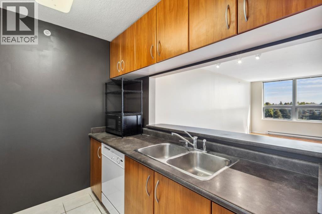 1606 3663 Crowley Drive, Vancouver, British Columbia  V5R 6H4 - Photo 16 - R3070823