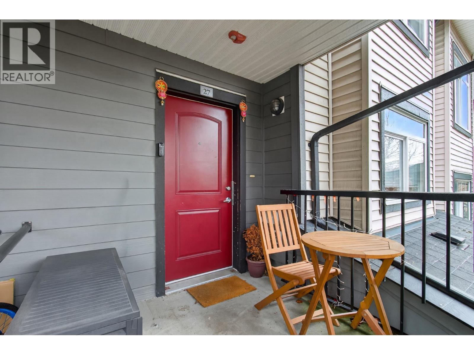 27 7428 14 Avenue, Burnaby, British Columbia  V3N 0C2 - Photo 3 - R3070506