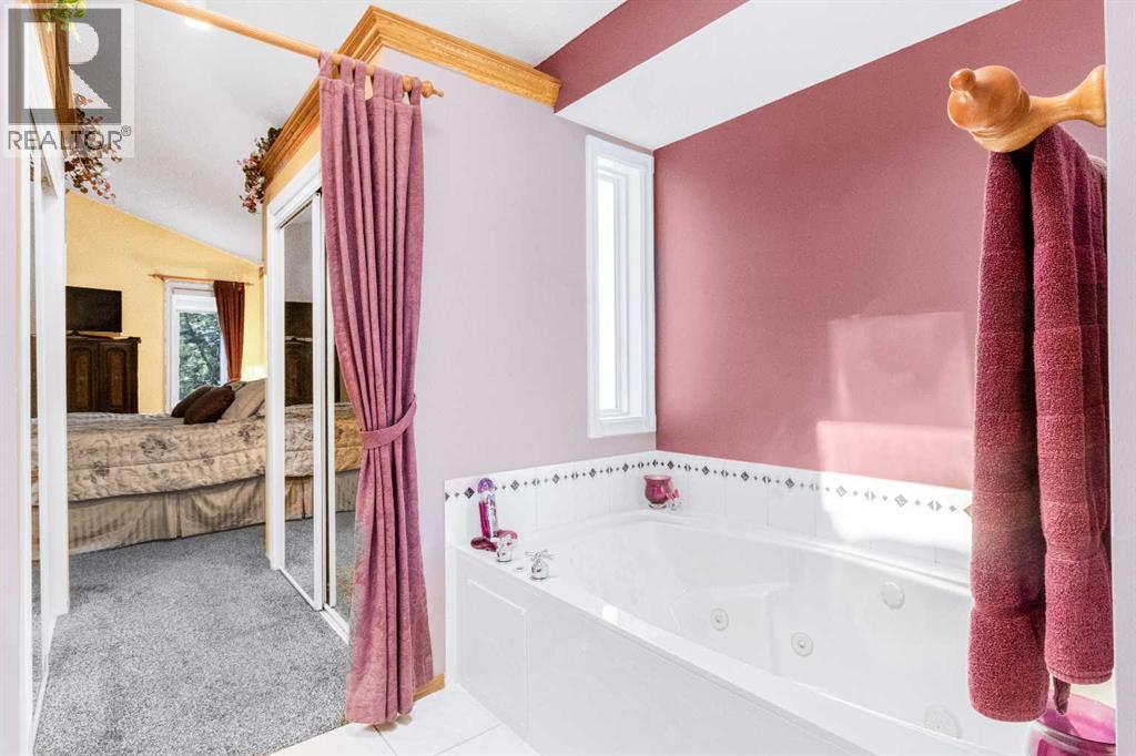 8 Mt Copper Green Se, Calgary, Alberta  T2Z 2L2 - Photo 26 - A2252543