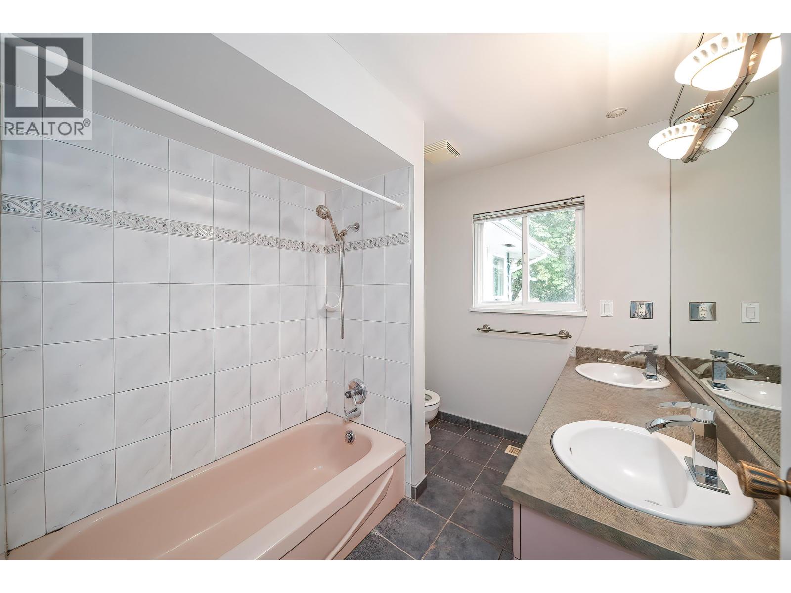 11700 Kingfisher Drive, Richmond, British Columbia  V7E 3N7 - Photo 25 - R3070696