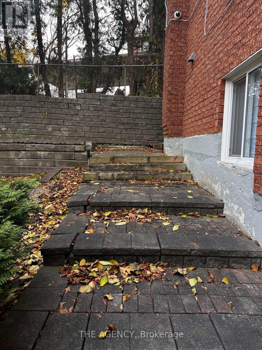 29 Moeller Court, Toronto, Ontario  M1E 5C1 - Photo 3 - E12584088