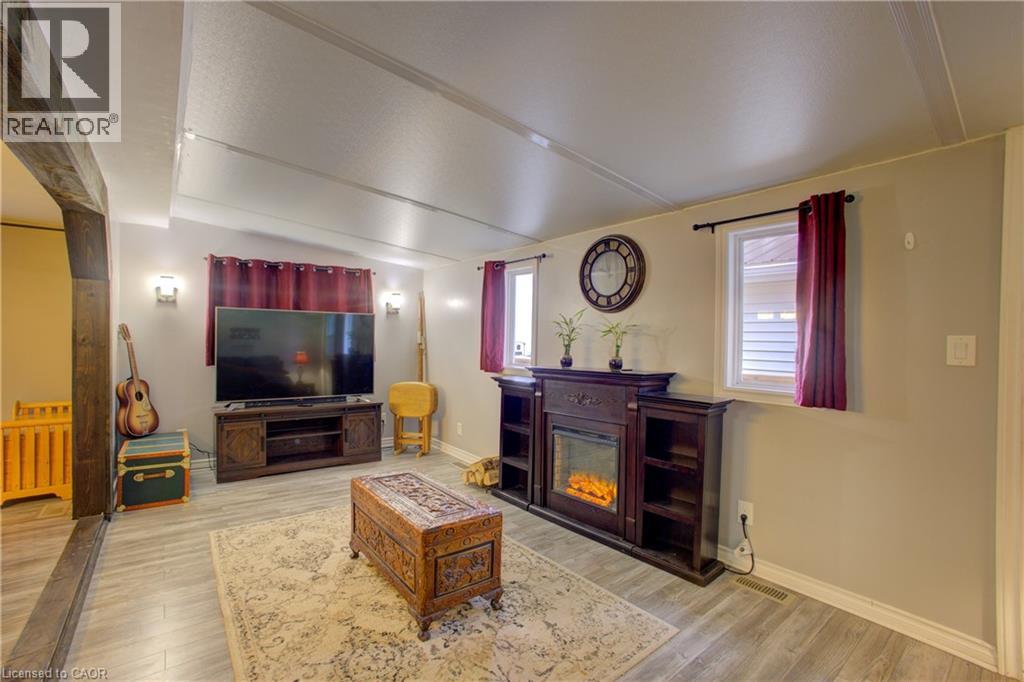 7489 Side Road 5 E Unit# 18 Maple, Mount Forest, Ontario  N0G 2L0 - Photo 5 - 40719954