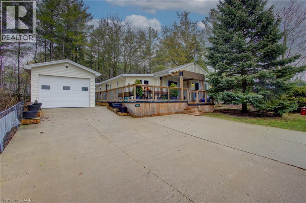 7489 Side Road 5 E Unit# 18 Maple, Mount Forest, Ontario  N0G 2L0 - Photo 2 - 40719954