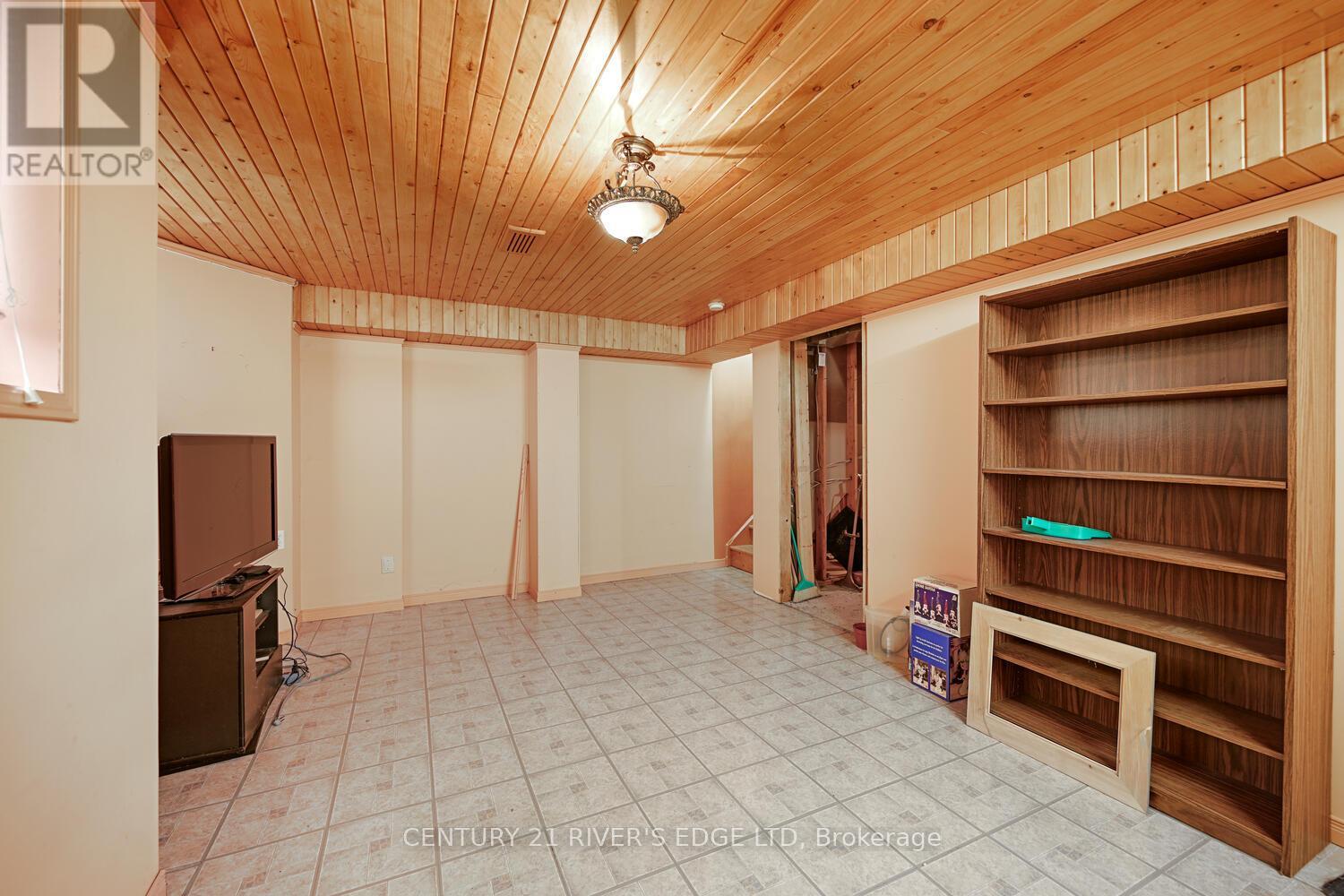 6 Sunnybrooke Drive, Ottawa, Ontario  K2M 2P3 - Photo 18 - X12584118