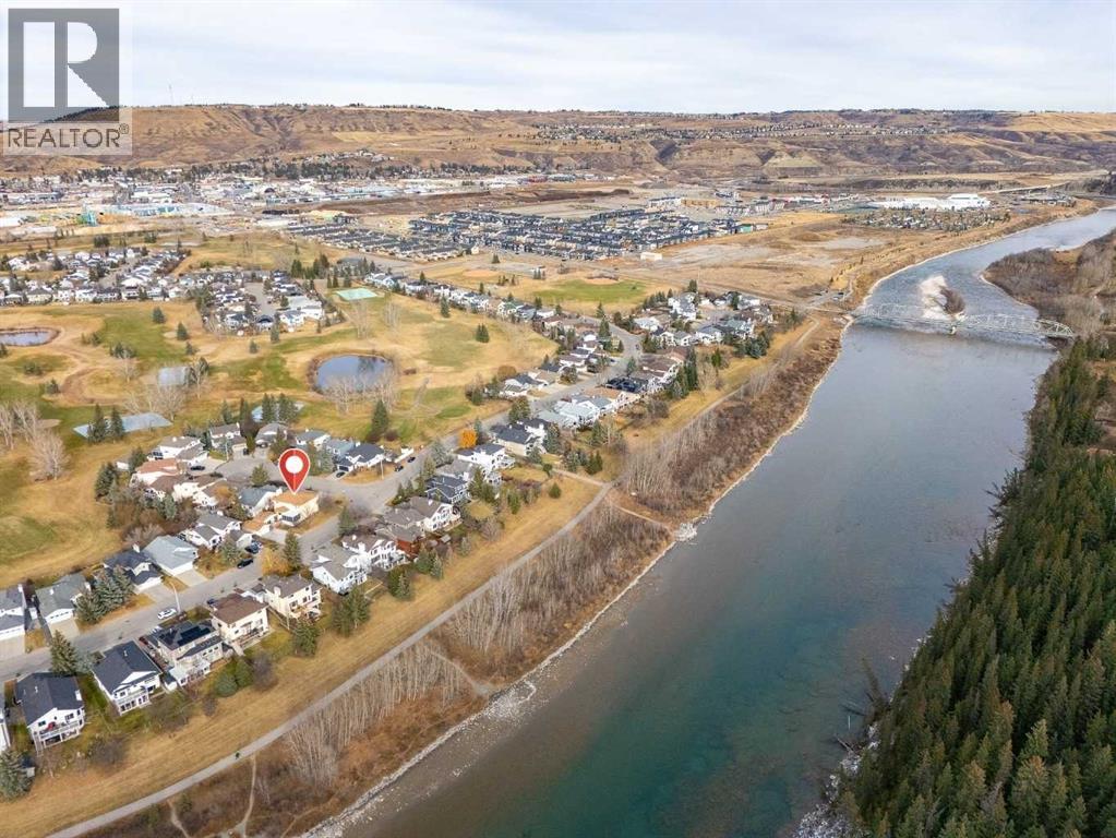 301 Riverview Green, Cochrane, Alberta  T4C 1K5 - Photo 10 - A2267736