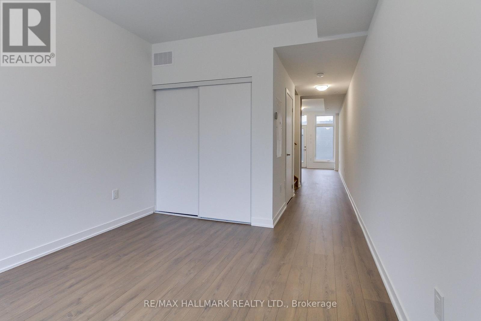 6 Turtle Island Road, Toronto, Ontario  M6A 2M5 - Photo 6 - C12584124