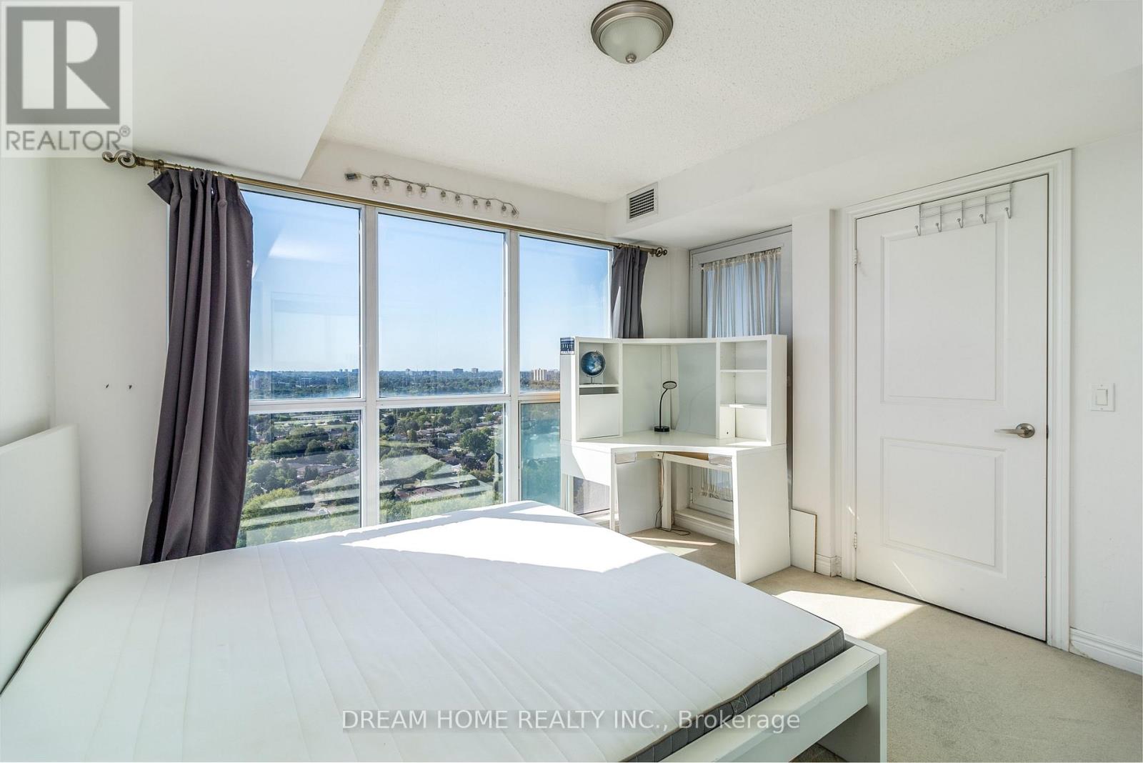 2302 - 50 Town Centre Court, Toronto, Ontario M1P 0A9 - Photo 11 - E12584098