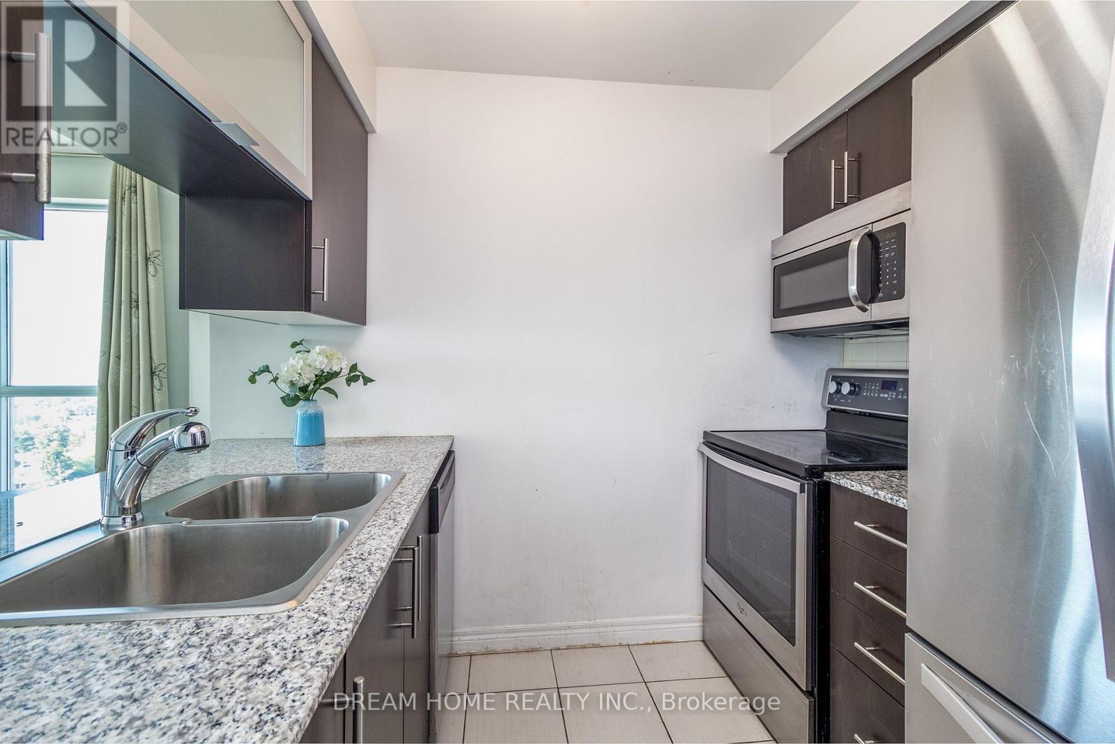 2302 - 50 Town Centre Court, Toronto, Ontario M1P 0A9 - Photo 5 - E12584098