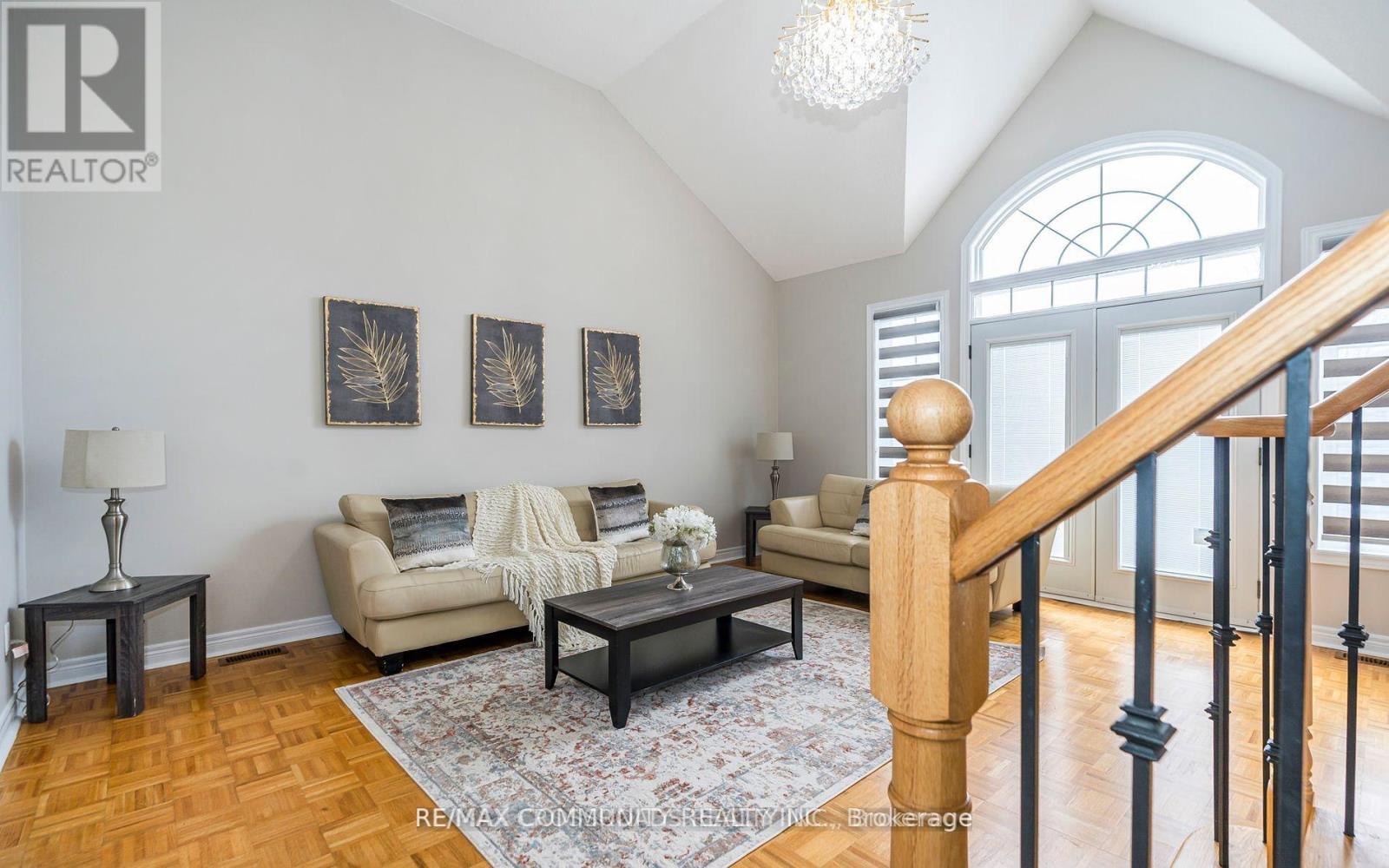 24 Cozens Drive, Richmond Hill, Ontario  L4E 4W3 - Photo 14 - N12584100