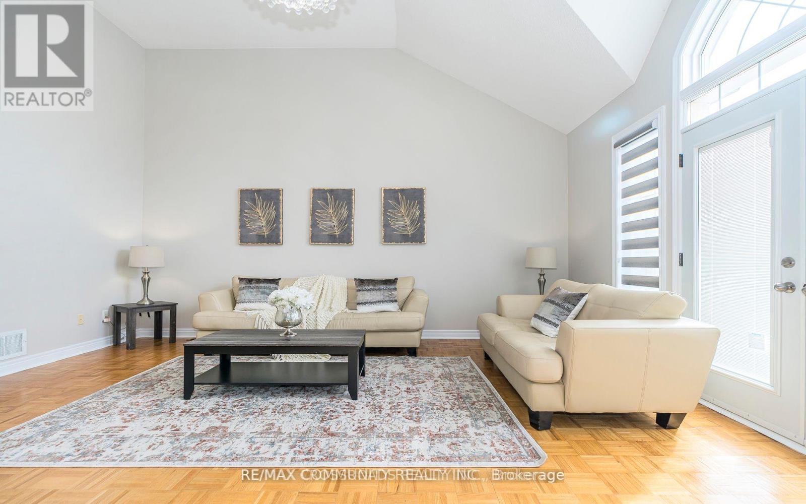 24 Cozens Drive, Richmond Hill, Ontario  L4E 4W3 - Photo 16 - N12584100