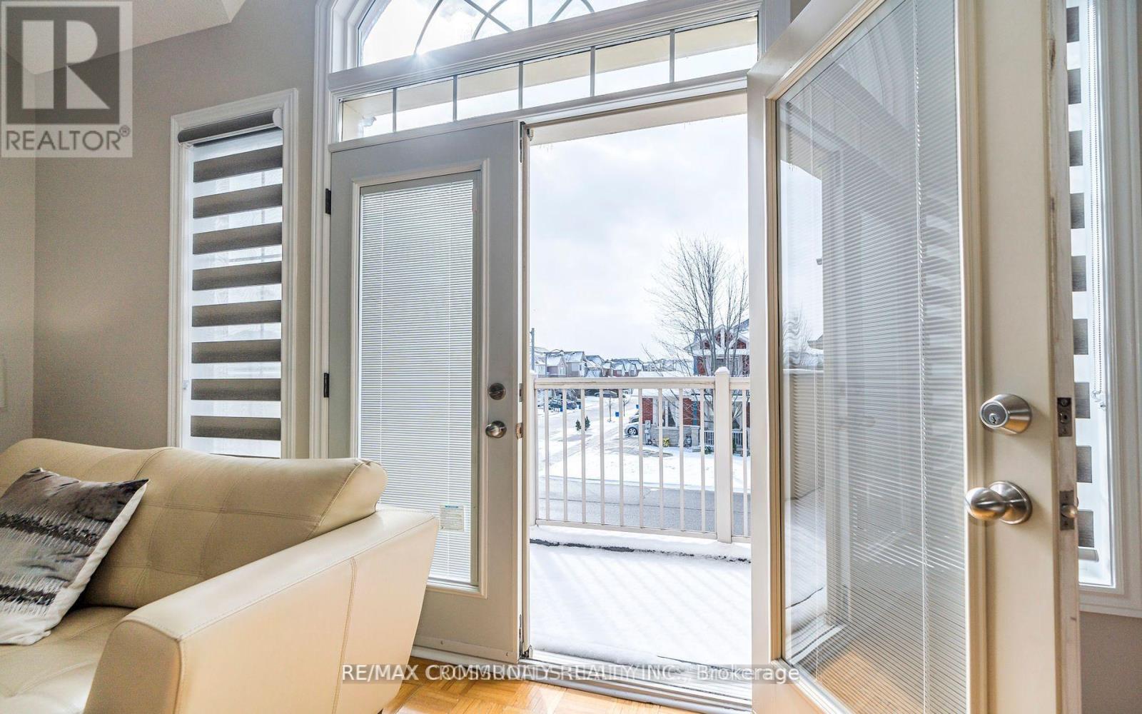 24 Cozens Drive, Richmond Hill, Ontario  L4E 4W3 - Photo 17 - N12584100