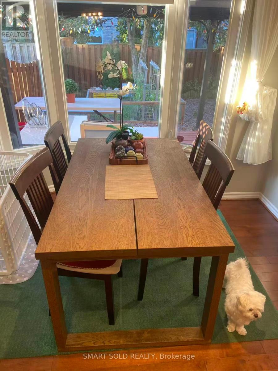 35 Moonlight Lane, Richmond Hill, Ontario L4C 8K4 - Photo 8 - N12584114