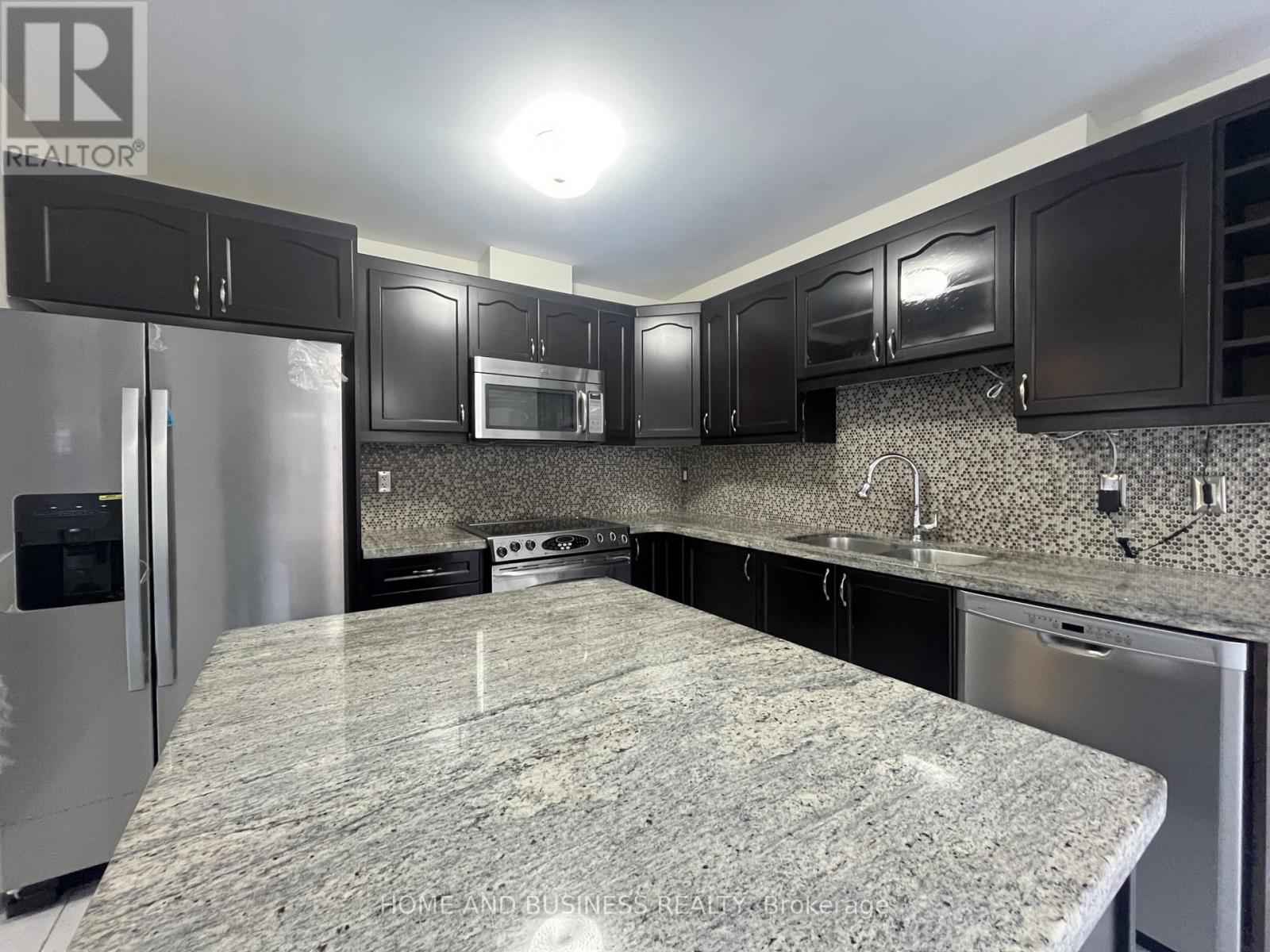 150 Leiterman Drive, Milton, Ontario  L9T 8B5 - Photo 8 - W12584108