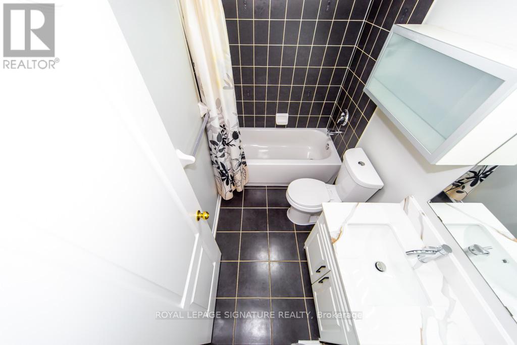 22 - 5050 Intrepid Drive, Mississauga, Ontario  L5M 8A5 - Photo 31 - W12581164