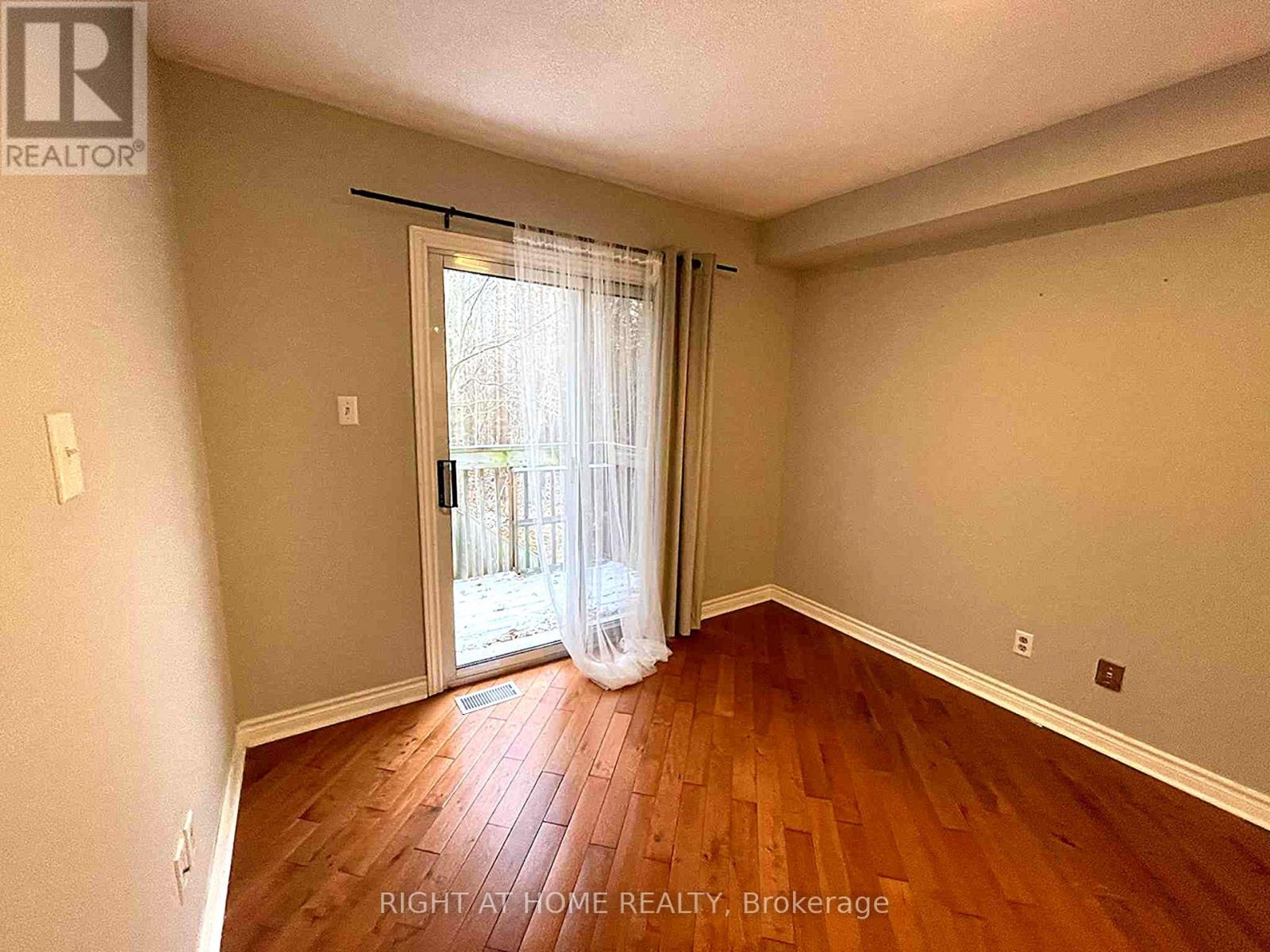 294 Ferndale Drive S, Barrie, Ontario  L4N 8K1 - Photo 9 - S12580584