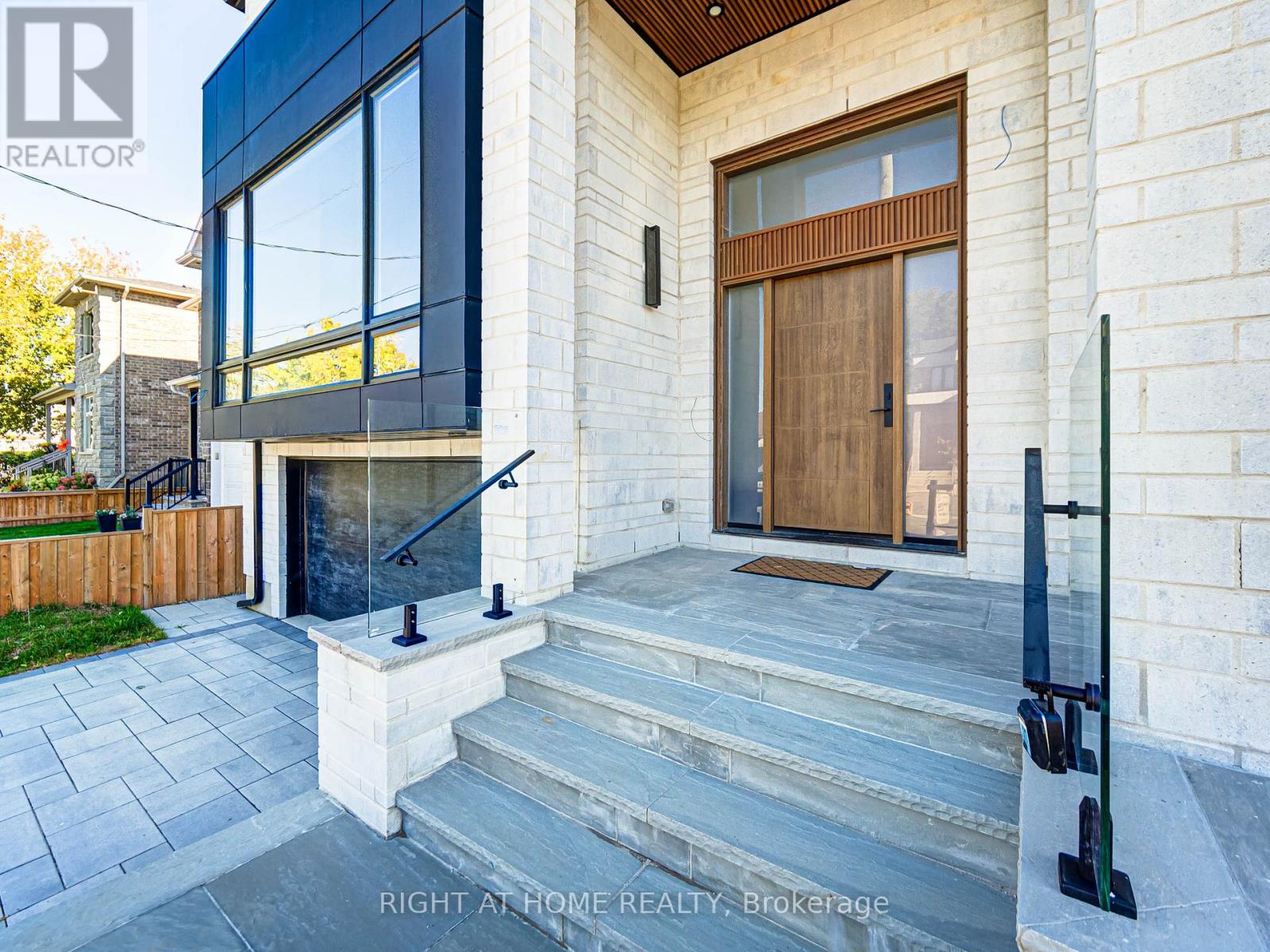 67 Bexhill Avenue, Toronto, Ontario  M1L 3B7 - Photo 2 - E12583422