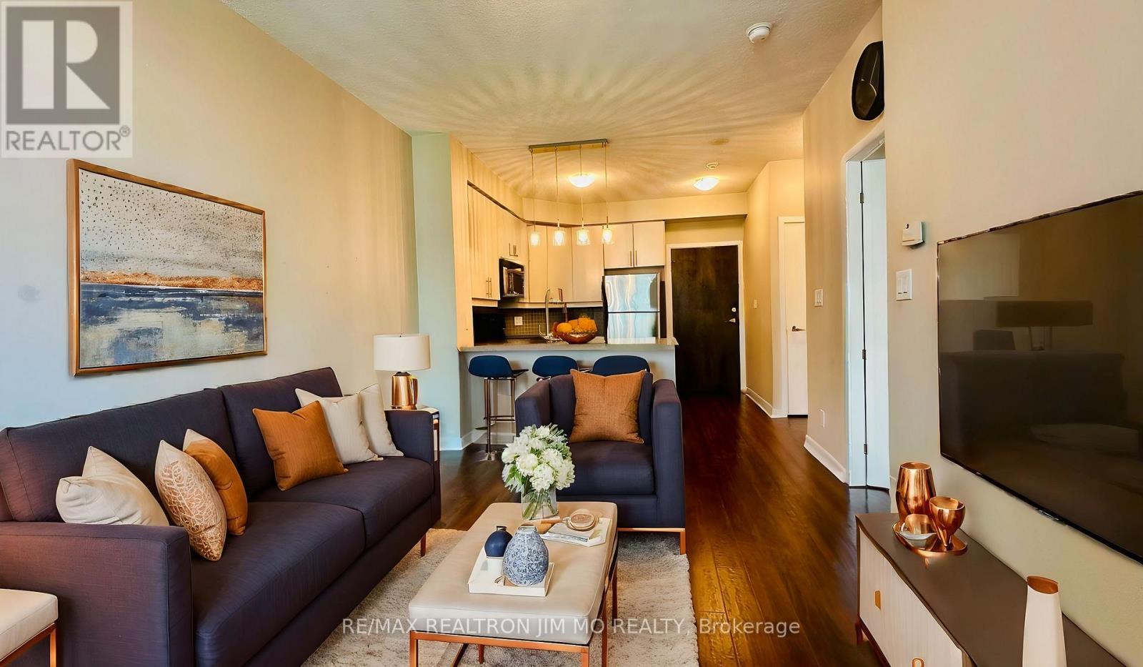 1704 - 18 Harbour Street, Toronto, Ontario  M5J 2Z6 - Photo 5 - C12584162