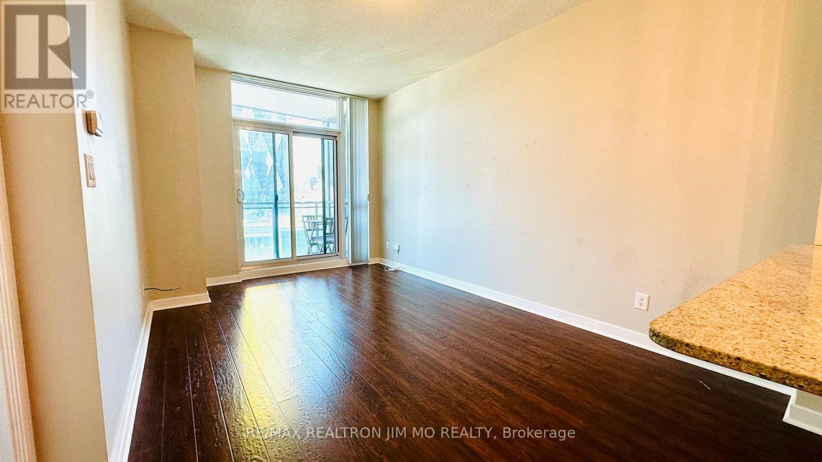1704 - 18 Harbour Street, Toronto, Ontario  M5J 2Z6 - Photo 8 - C12584162