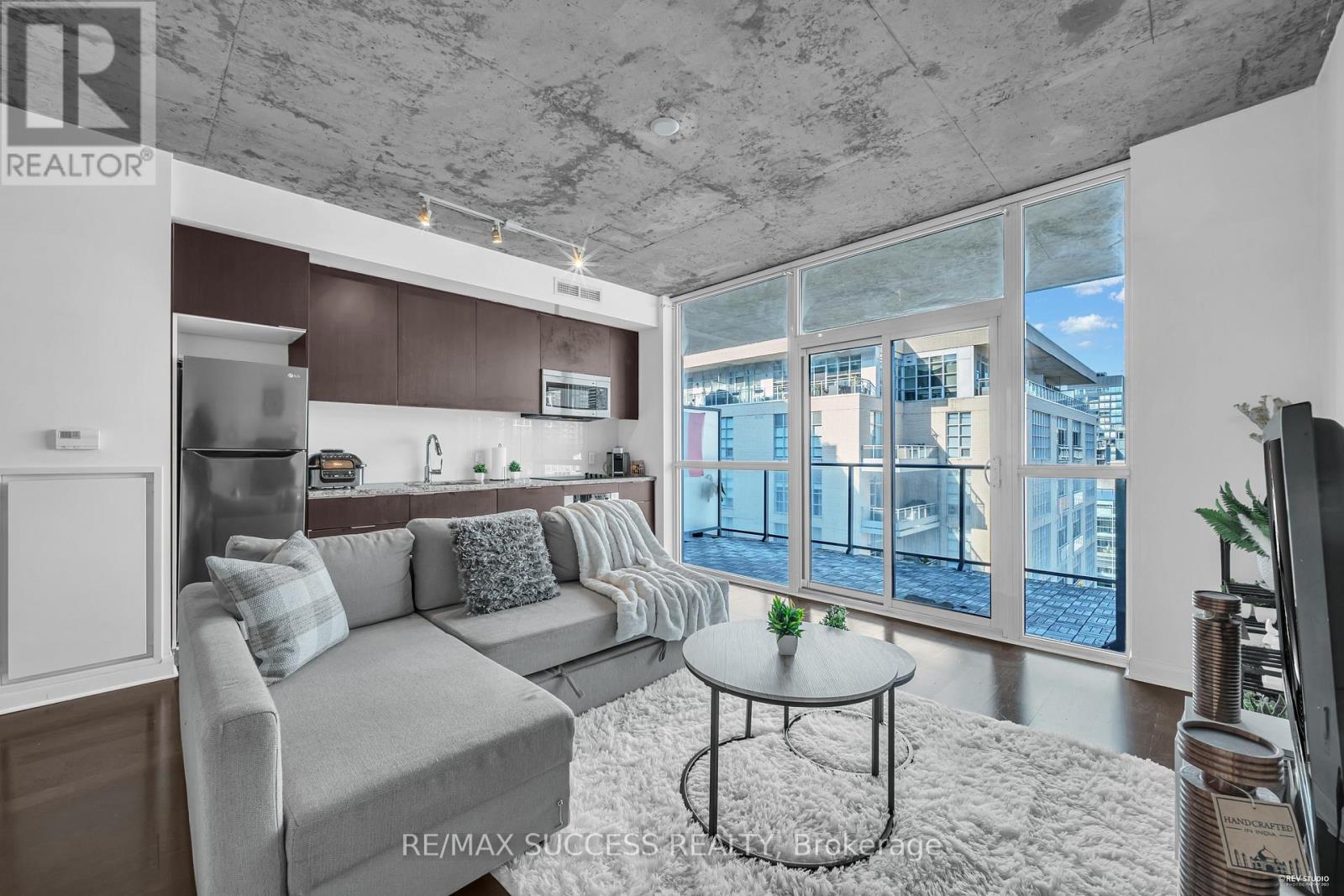 1005 - 478 King Street W, Toronto, Ontario  M5V 0A8 - Photo 12 - C12584180