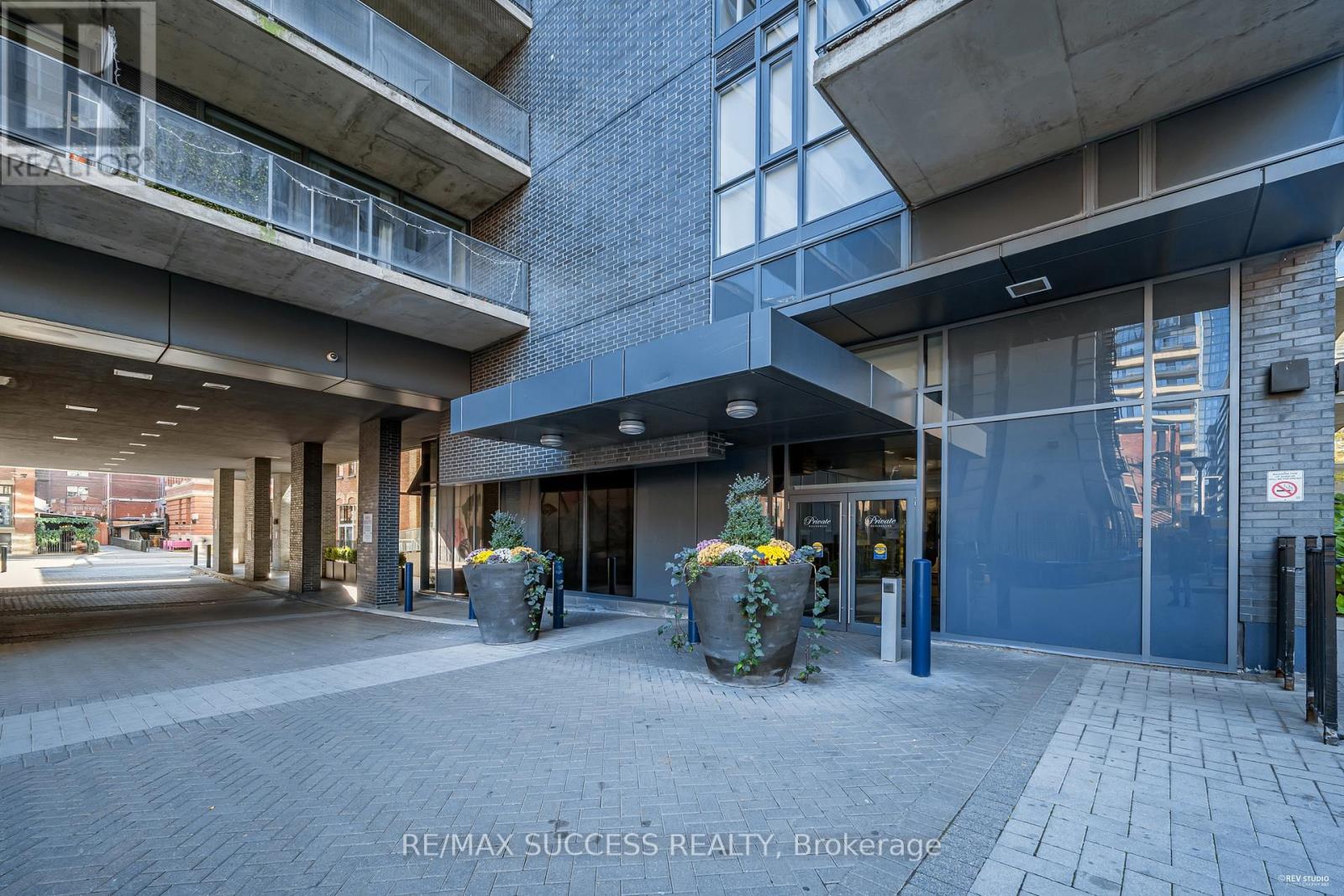 1005 - 478 King Street W, Toronto, Ontario  M5V 0A8 - Photo 3 - C12584180