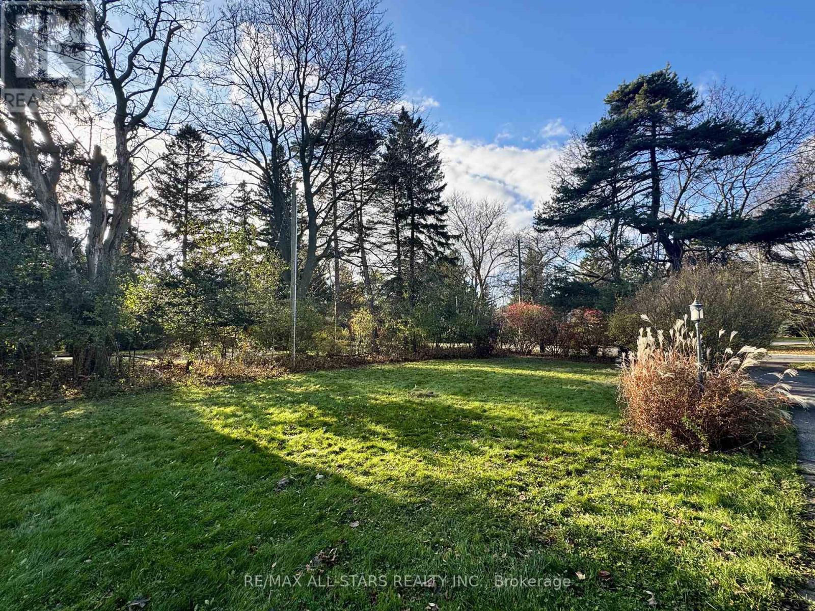 25 Hill Crescent, Toronto, Ontario  M1M 1H7 - Photo 4 - E12584126