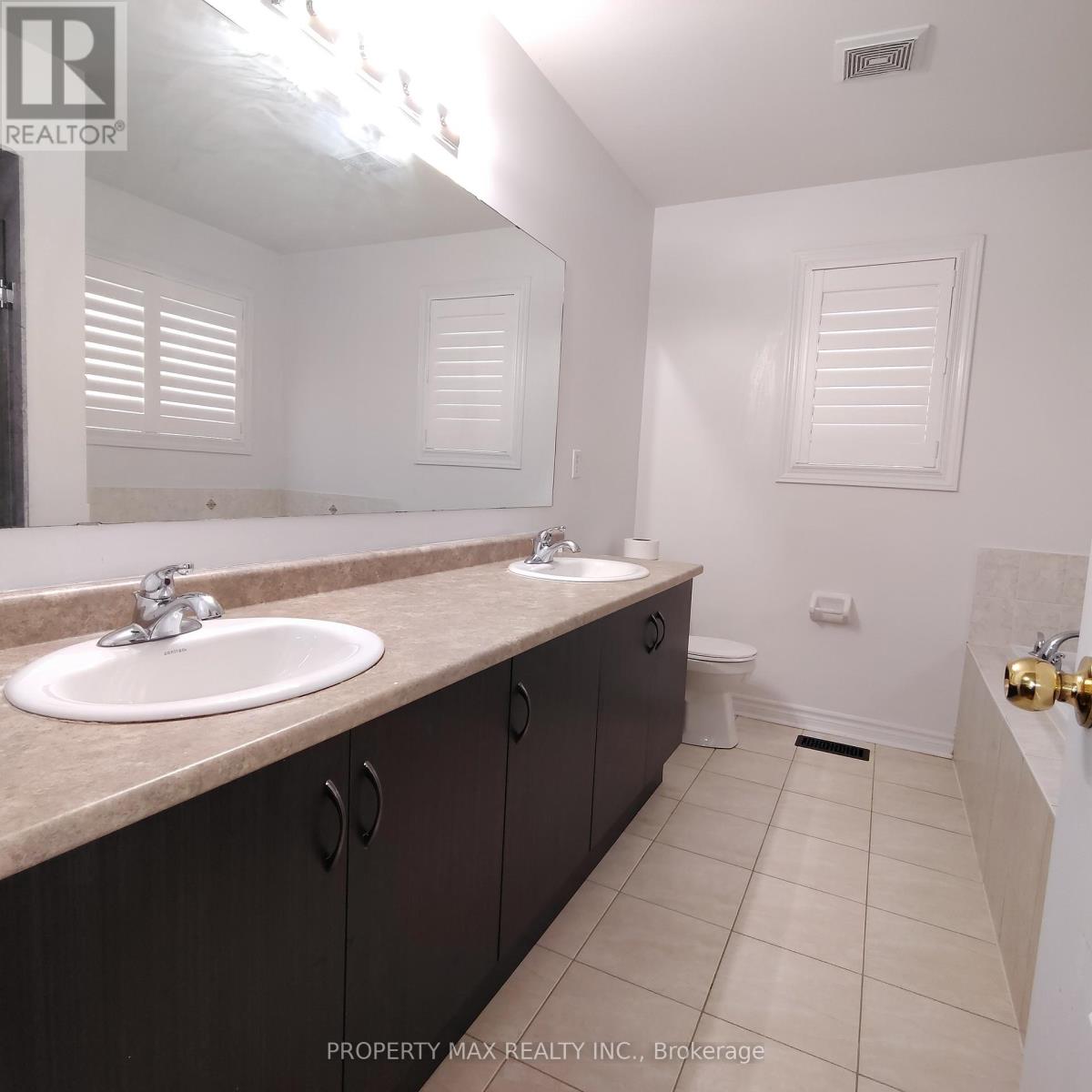 1517 Dusty Drive, Pickering, Ontario  L1X 0C8 - Photo 15 - E12584134