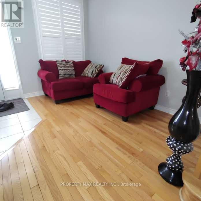 1517 Dusty Drive, Pickering, Ontario  L1X 0C8 - Photo 3 - E12584134