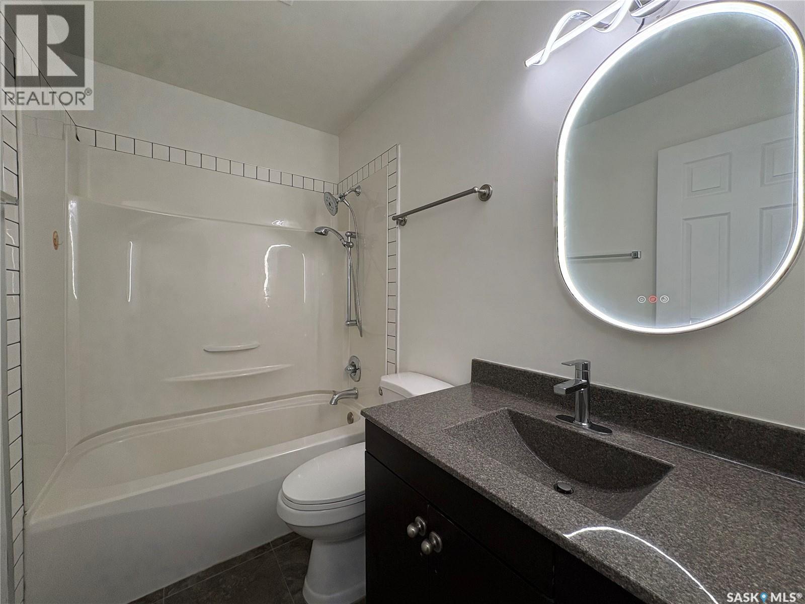 70 Dutton Crescent, Regina, Saskatchewan  S4N 4E5 - Photo 11 - SK024852