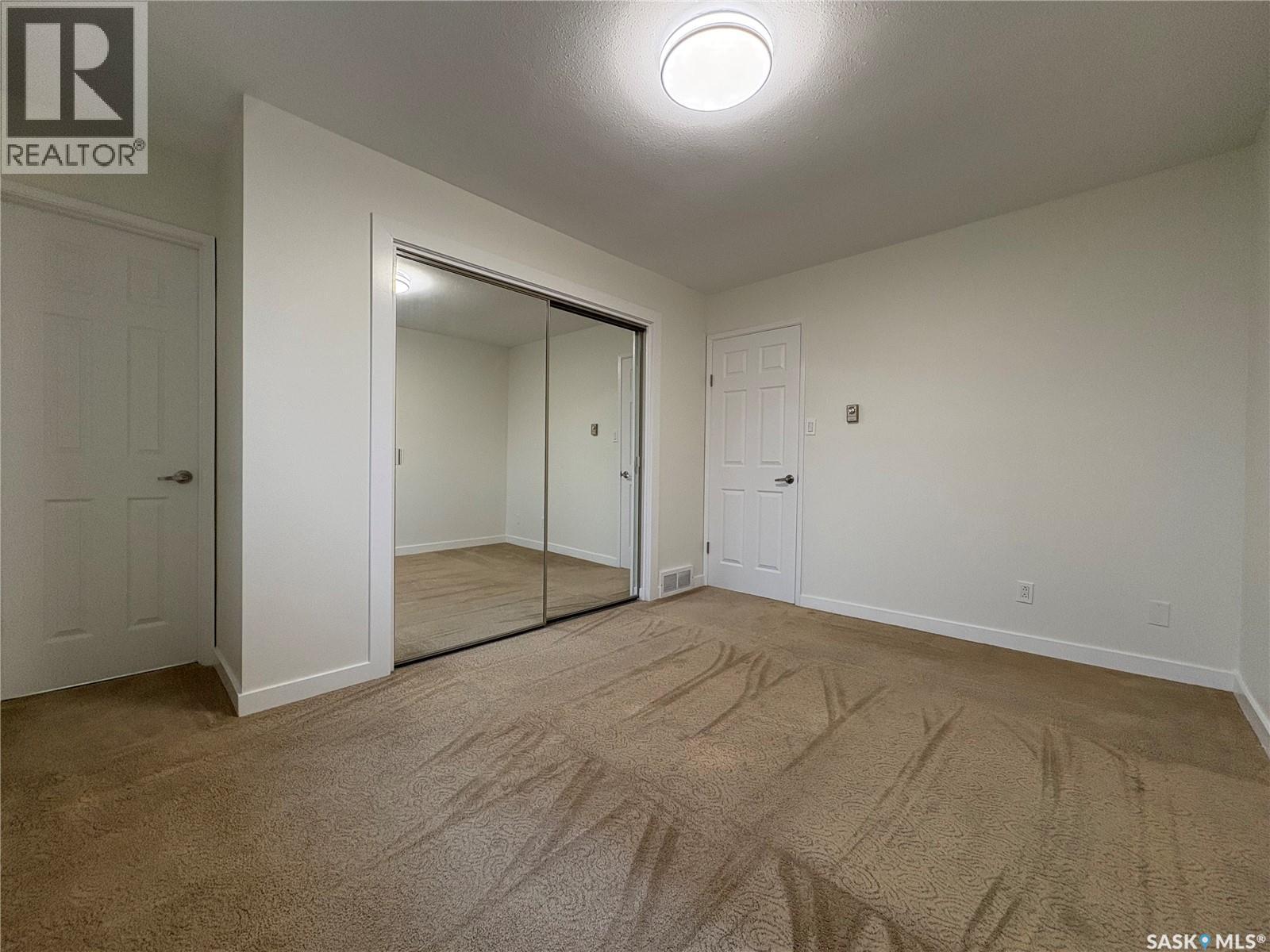 70 Dutton Crescent, Regina, Saskatchewan  S4N 4E5 - Photo 16 - SK024852