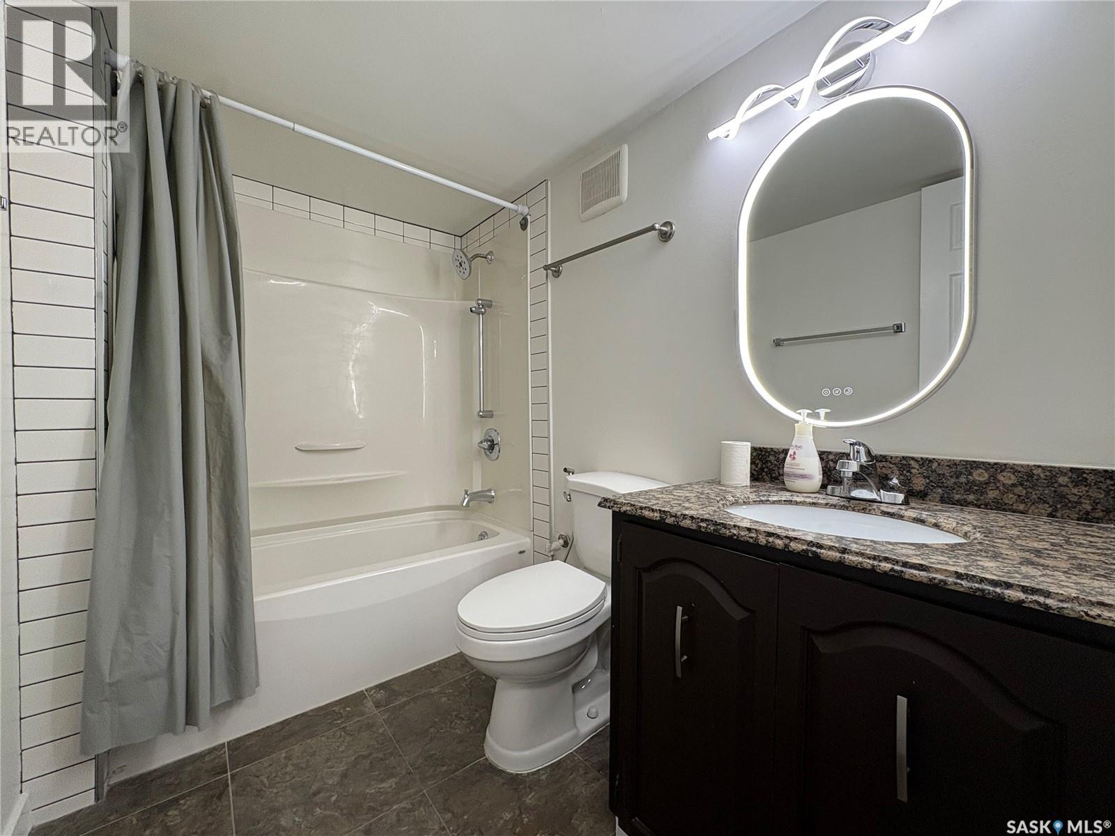 70 Dutton Crescent, Regina, Saskatchewan  S4N 4E5 - Photo 22 - SK024852