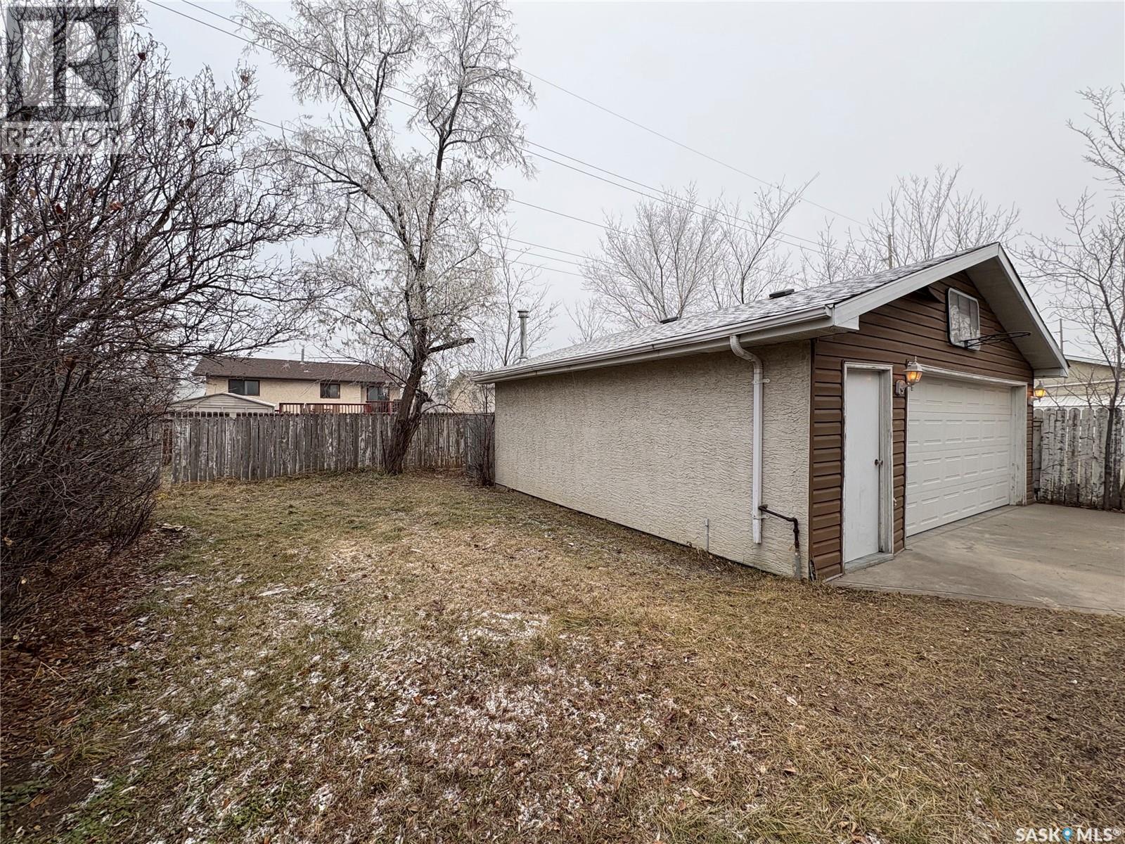 70 Dutton Crescent, Regina, Saskatchewan  S4N 4E5 - Photo 24 - SK024852