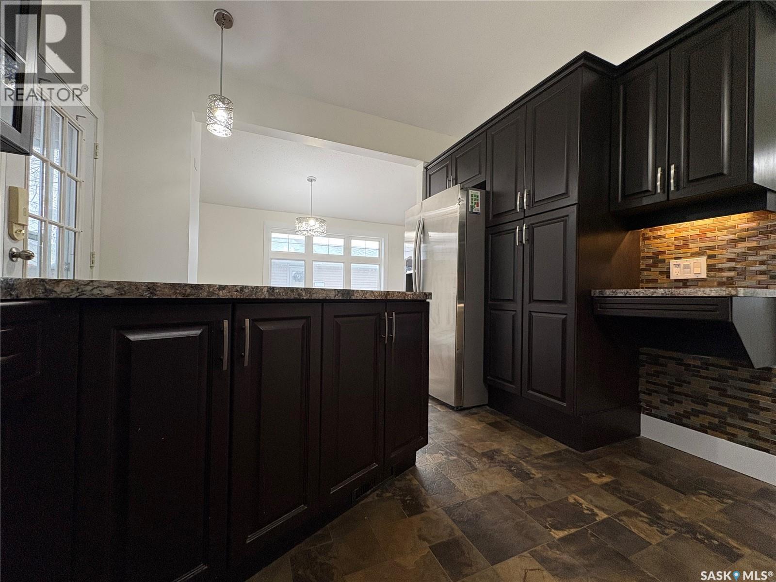 70 Dutton Crescent, Regina, Saskatchewan  S4N 4E5 - Photo 9 - SK024852