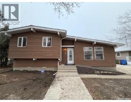 70 DUTTON CRESCENT Glencairn