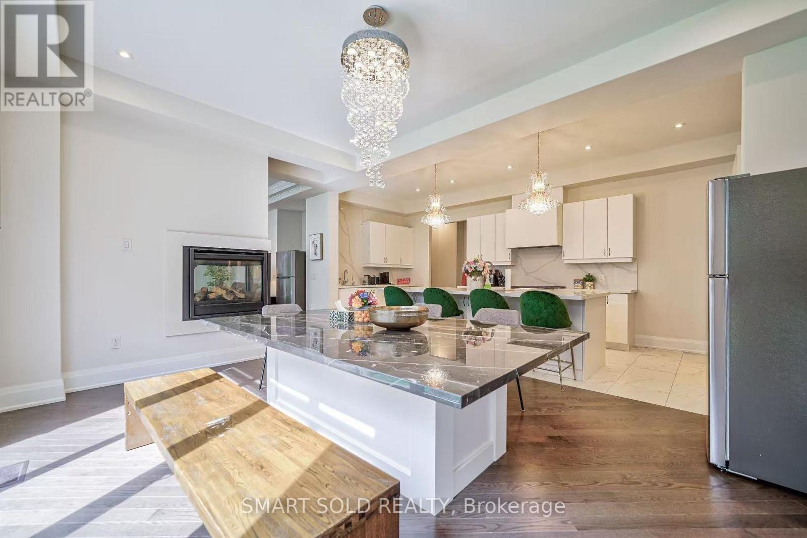 Room E - 133 Hillsview Drive, Richmond Hill, Ontario  L4C 2R4 - Photo 10 - N12584130