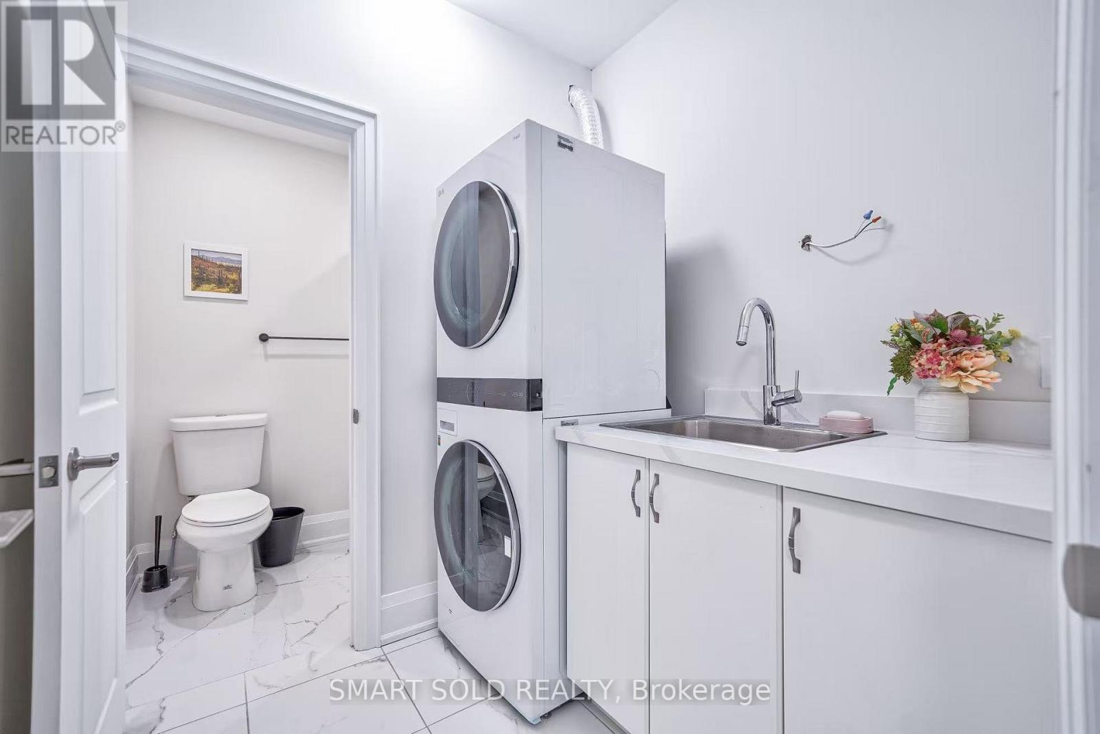 Room E - 133 Hillsview Drive, Richmond Hill, Ontario  L4C 2R4 - Photo 15 - N12584130