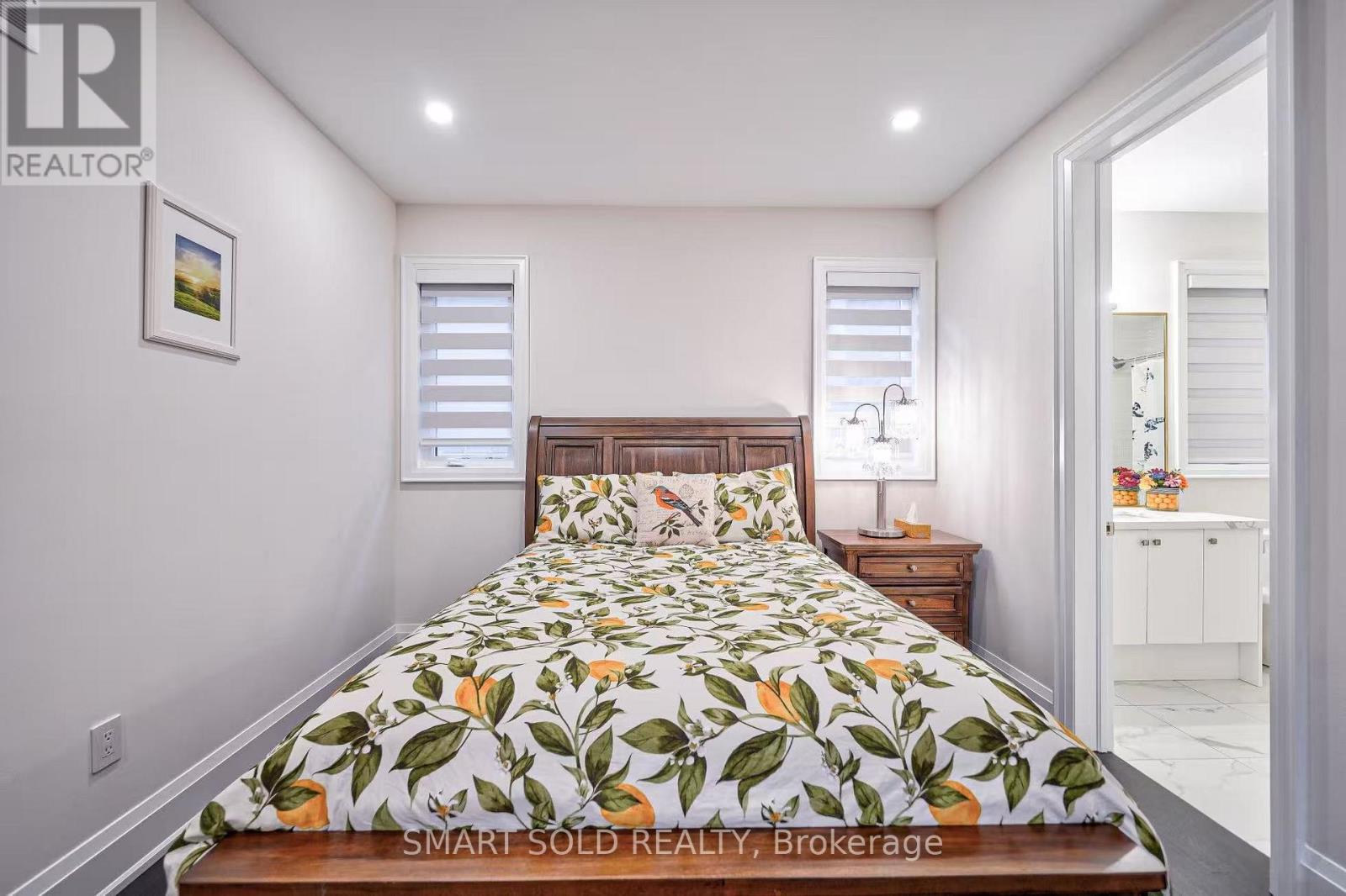 Room E - 133 Hillsview Drive, Richmond Hill, Ontario  L4C 2R4 - Photo 2 - N12584130