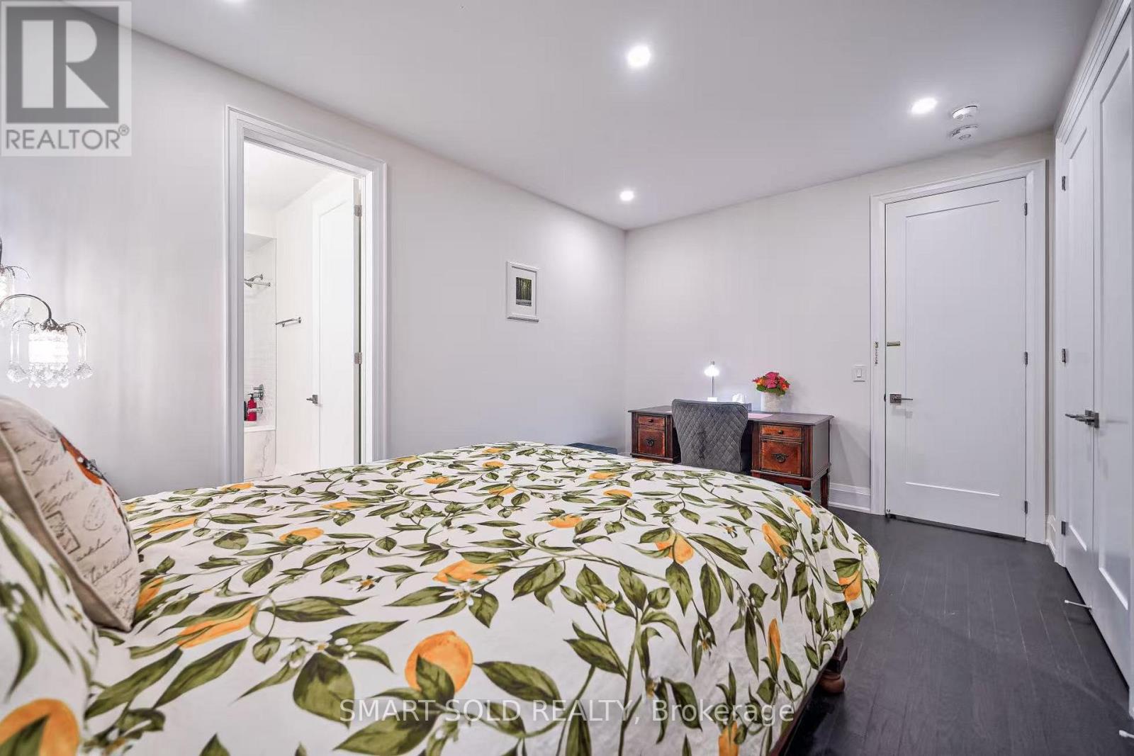 Room E - 133 Hillsview Drive, Richmond Hill, Ontario  L4C 2R4 - Photo 3 - N12584130