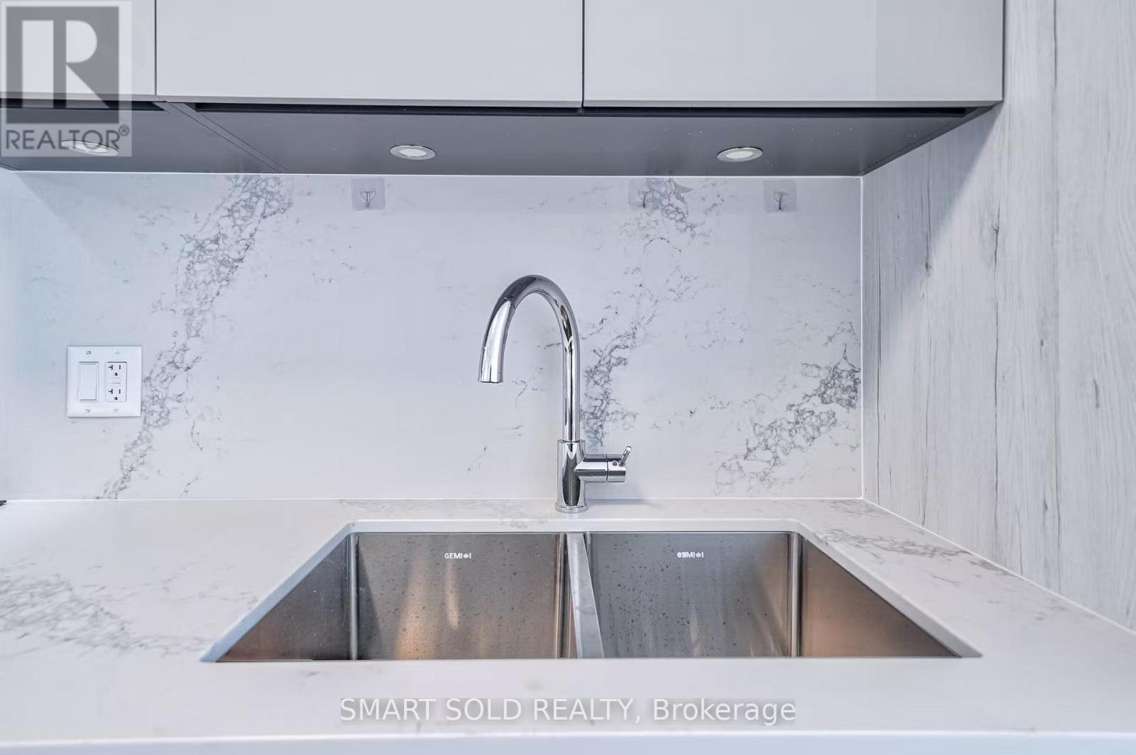 C 2701 - 8 Water Walk Drive, Markham, Ontario  L3R 6L4 - Photo 13 - N12584136