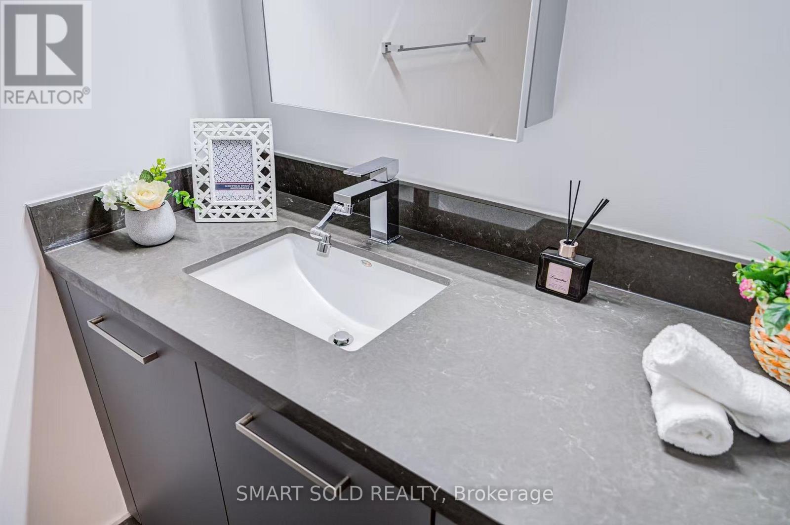 D 208 - 38 Gandhi Lane, Markham, Ontario  L3T 0G9 - Photo 19 - N12584158